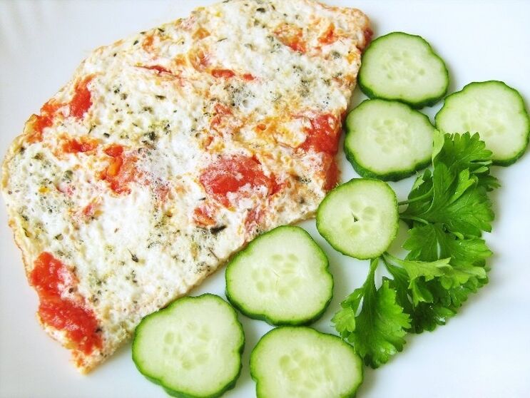 Protein omelet with cheese and vegetables-a delicious breakfast option for the egg diet