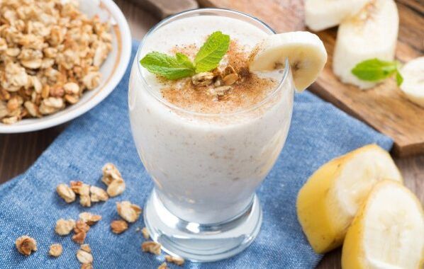Weight loss banana oatmeal smoothie