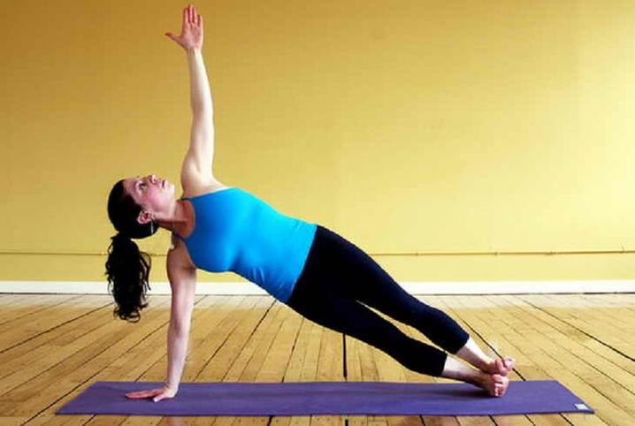 Vasishthasana pose to restore arm muscles